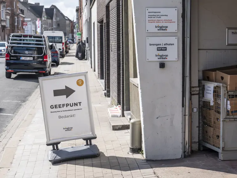Kringwinkel Gentsesteenweg Kortrijk