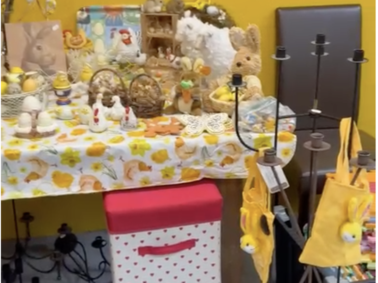 Kleding, Kringloopwinkel en Huiskamer - Schiedam