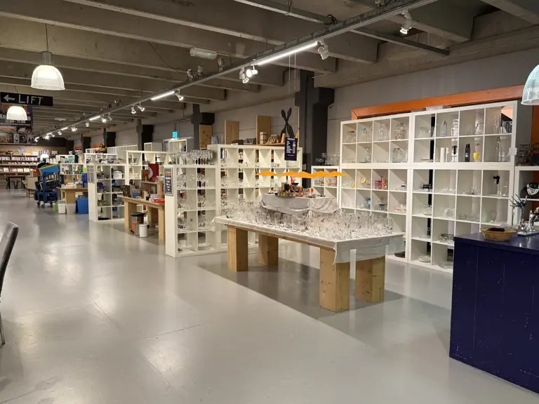 Kringloopwinkel De WAAR - Emmen
