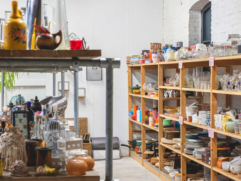 Kringloopwinkel Parels & Prul - Dongen