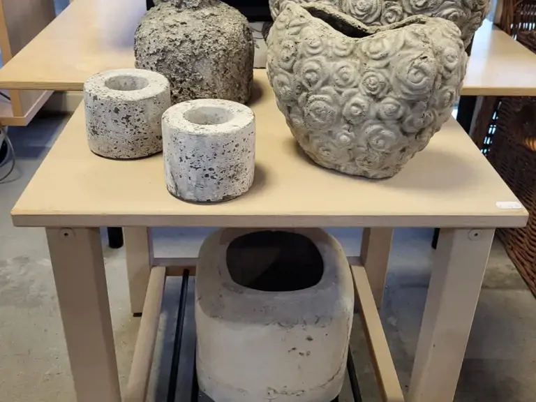Kringwinkel Hebbes - Hendrik-Ido-Ambacht