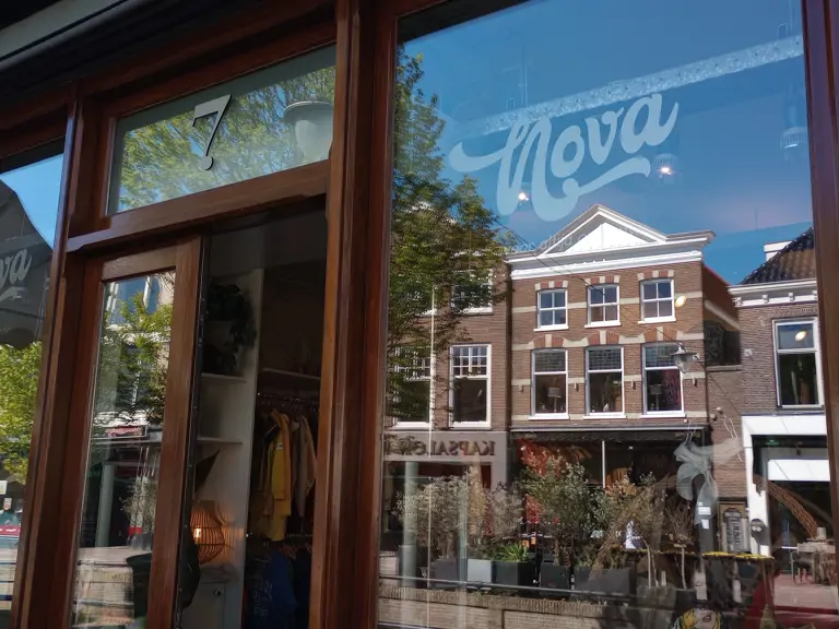 Nova - Sneek