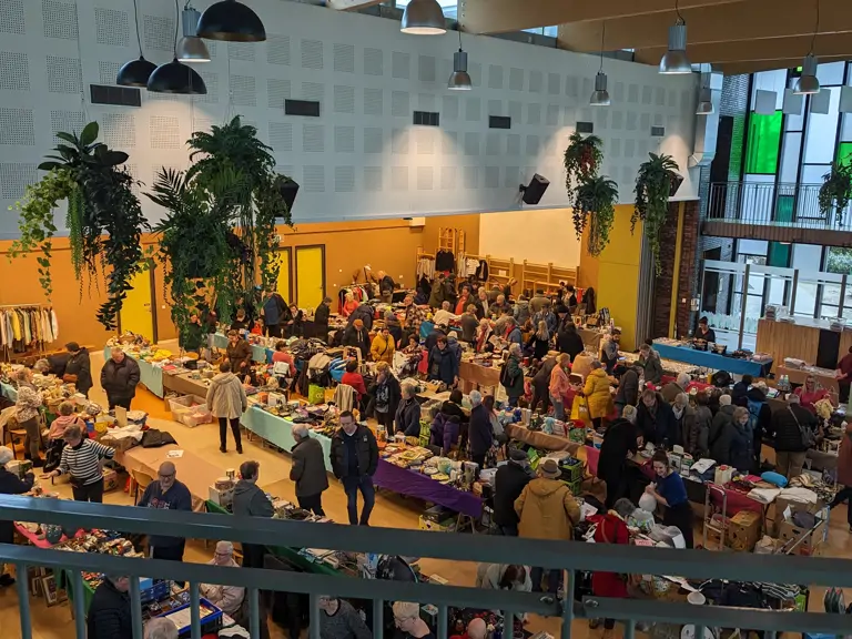 Overdekte Vrijmarkt MFA de Symfonie - Tilburg