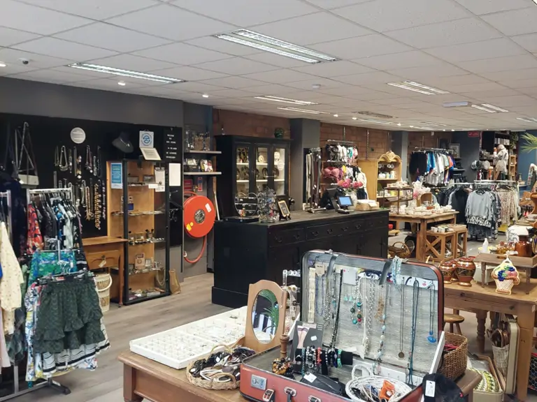 SKS Store - Van Weedestraat - Soest