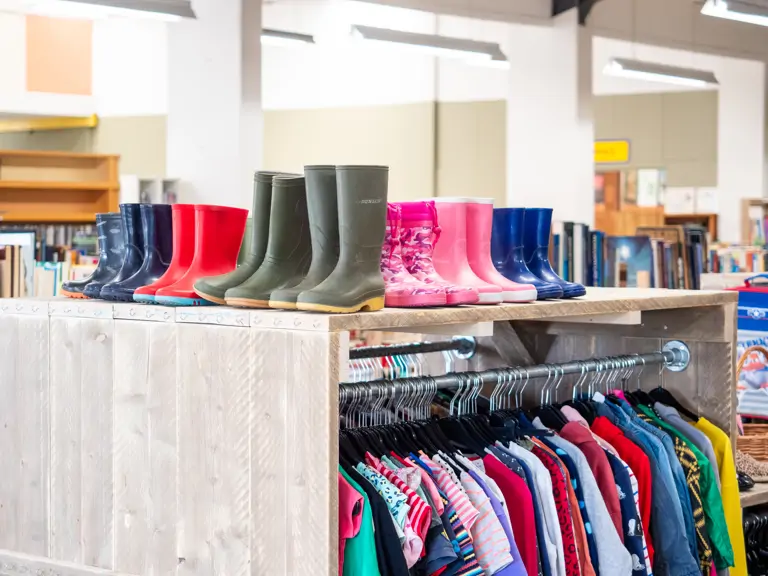 Struun TX Kringloopwinkel - Den Burg