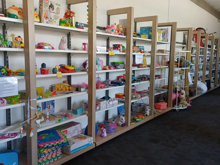 Tearfund Tweedekanswinkel - Emmeloord