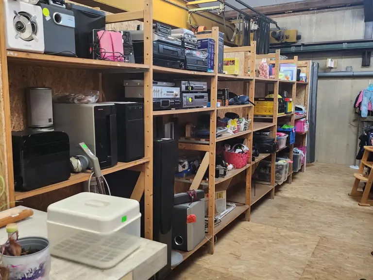 TeJou Kringloopwinkel en Dagbesteding - Bitgum