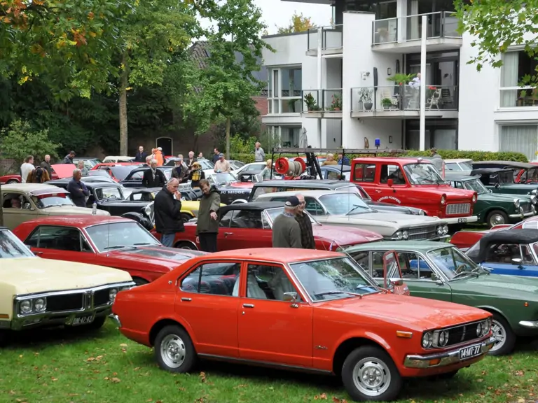 Vintagemarkt Olst / Oldtimers Bekijken