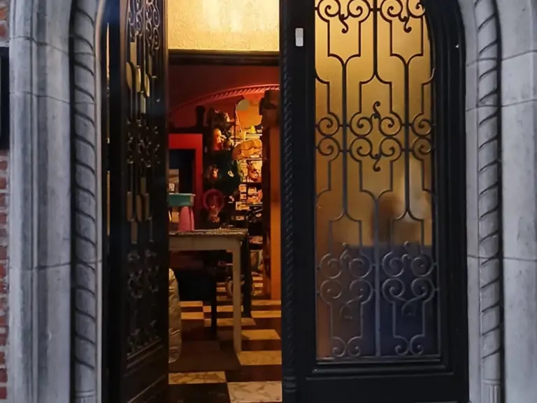 Weggeefwinkel Brugge