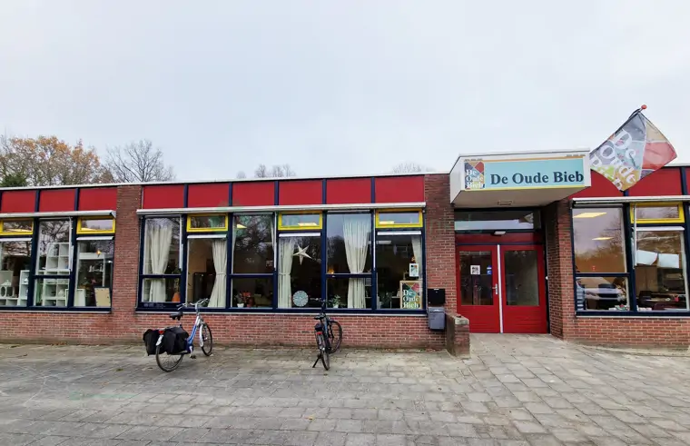 Biebshop - De Oude Bieb - Groningen (4/5) Biebshop - De Oude Bieb - Groningen (4/5)