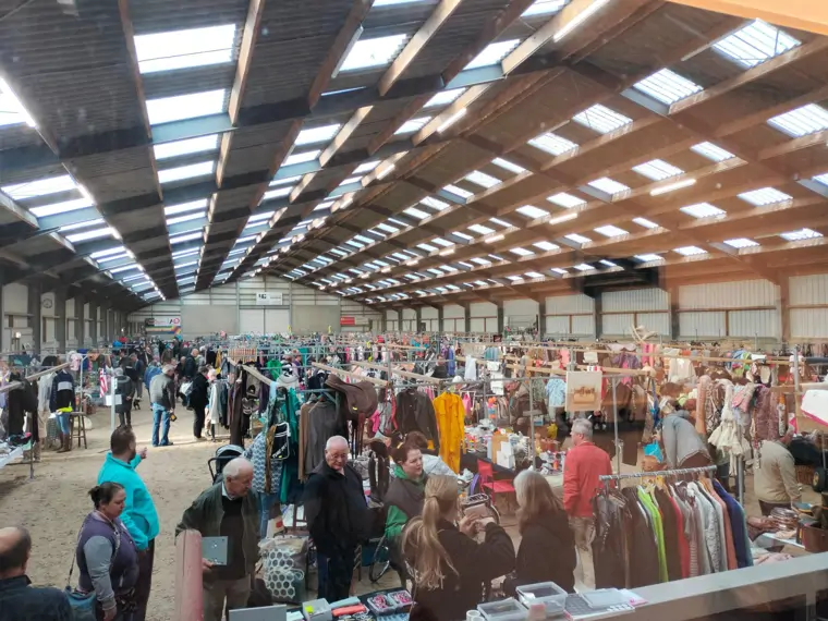 De Best(s)e Overdekte Rommelmarkt