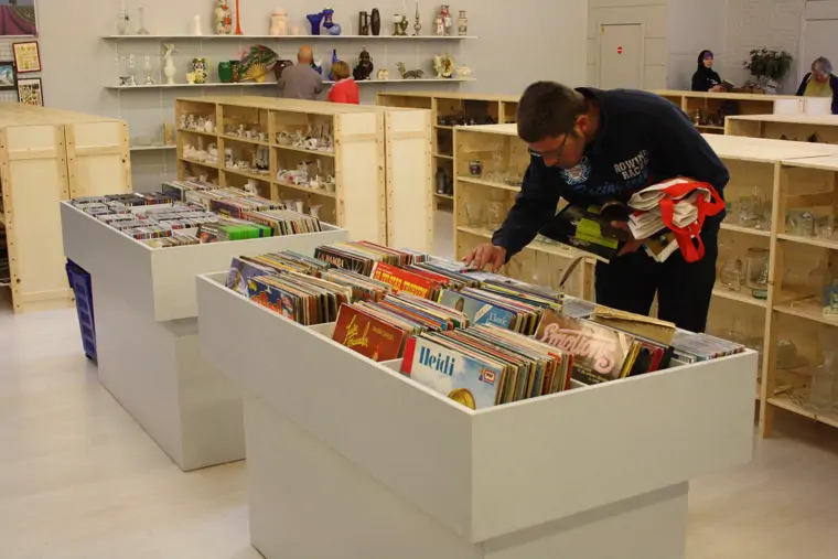 Kringwinkel Kortrijkstraat Menen (2/2)