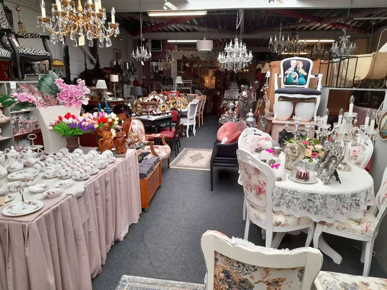 De ""Luxe"" Kringloop - Zutphen (18/20) De ""Luxe"" Kringloop - Zutphen (18/20)