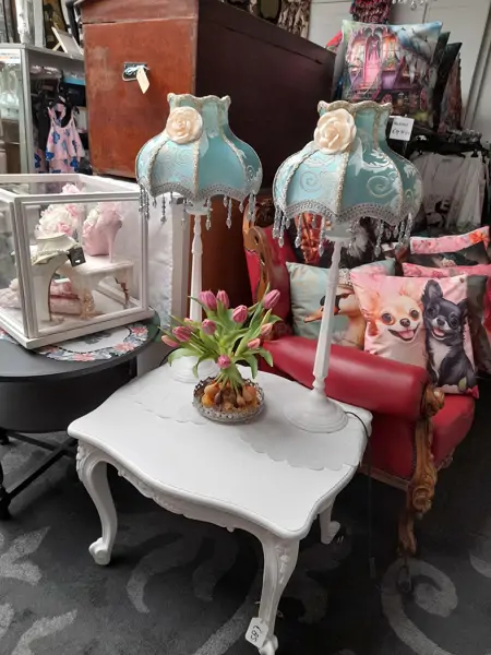 De ""Luxe"" Kringloop - Zutphen (1/20) De ""Luxe"" Kringloop - Zutphen (1/20)