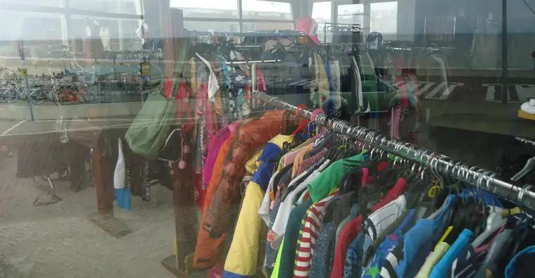 Pop Up Kringloopwinkel Het Pakhuis aan Zee - Zandvoort (4/10)