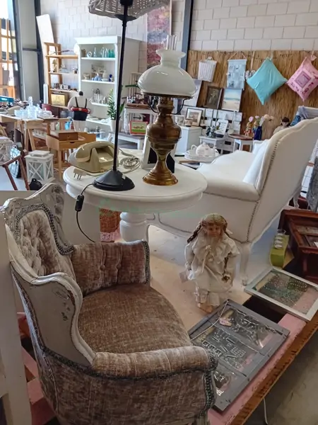 Iris le petit Brocante - Andijk (1/17)