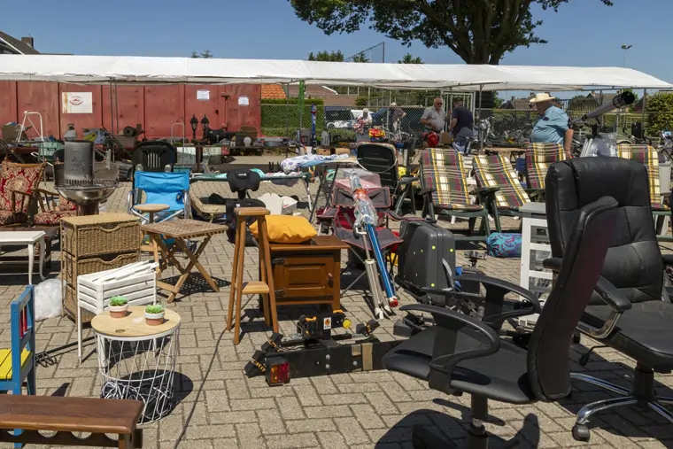 Jaarlijkse Rommelmarkt Slekker Boys - Echt (7/21)