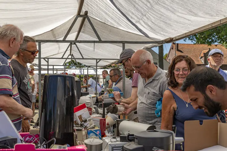 Jaarlijkse Rommelmarkt Slekker Boys - Echt (15/21)