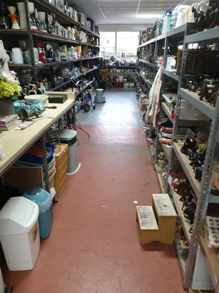 Kringloopwinkel De Oude Bakkerij - Nieuw-Beijerland (8/10)
