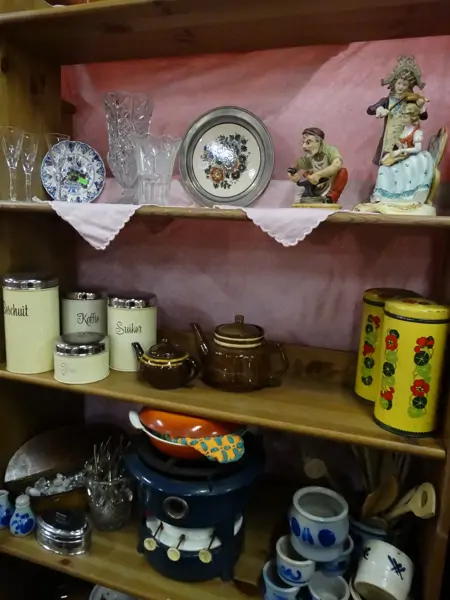 Kringloopwinkel 't Zwaantje - Zwaanshoek (2/8)