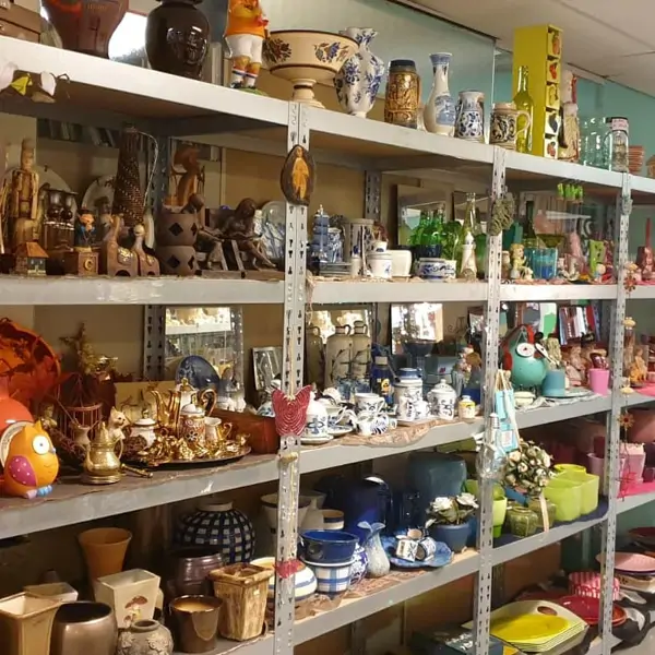 Kringloopwinkel Alkemade - Roelofarendsveen (8/13)