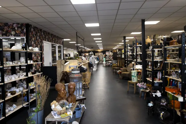 Kringloopwinkel Beej Ós - Baexem (6/11)