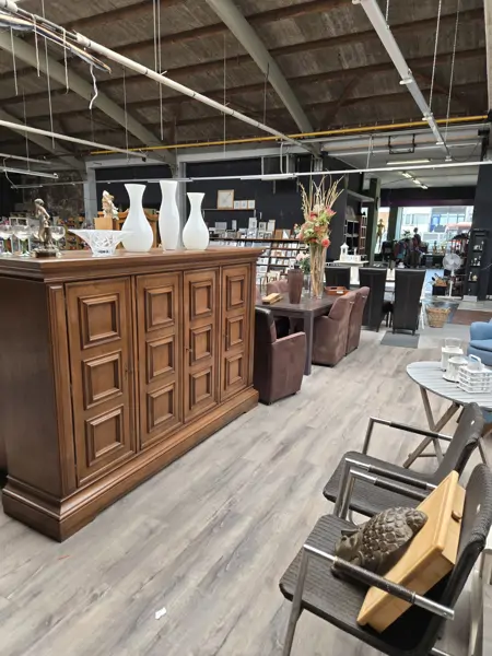 Kringloopwinkel Bergen op Zoom (2/24)
