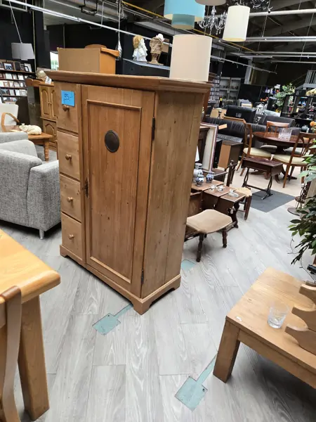 Kringloopwinkel Bergen op Zoom (5/24)