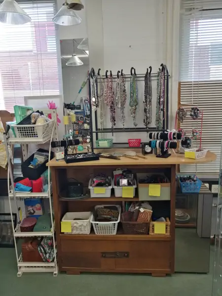 Kringloopwinkel Boskoop (3/15)