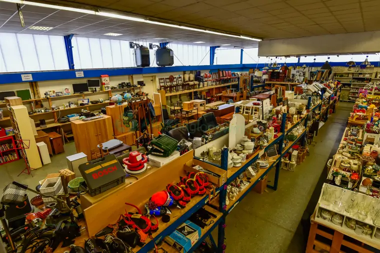 Kringloopwinkel De Oerrin - Joure (9/15)
