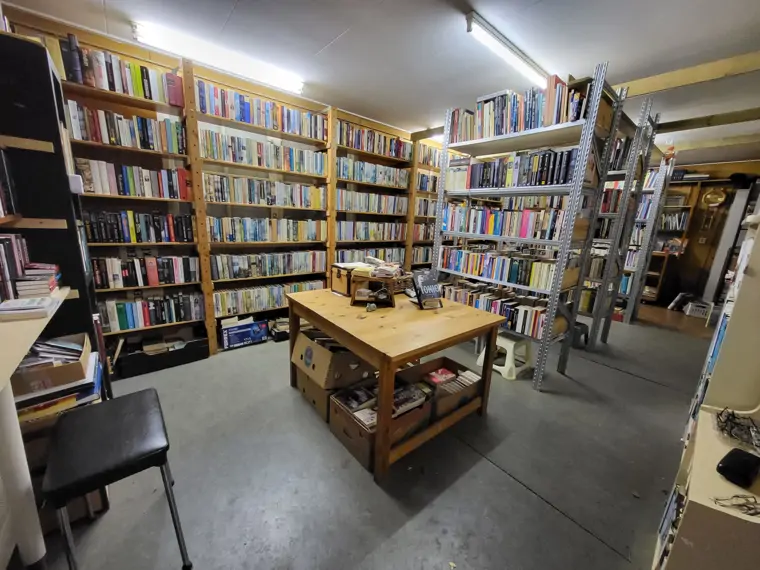 Kringloopwinkel/Boekenmarkt De Spuikom - Kamperland (16/24)