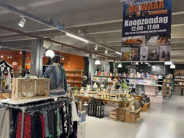Kringloopwinkel De WAAR