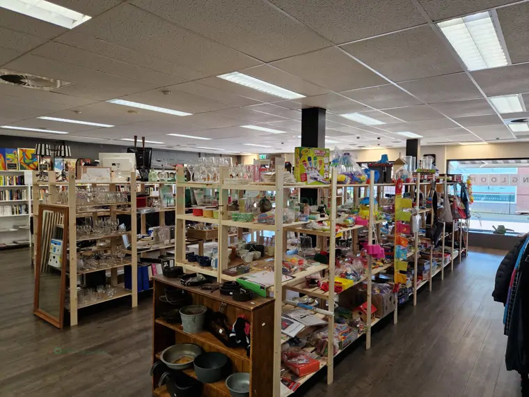 Kringloopwinkel Fremishop - Vaassen (2/11)