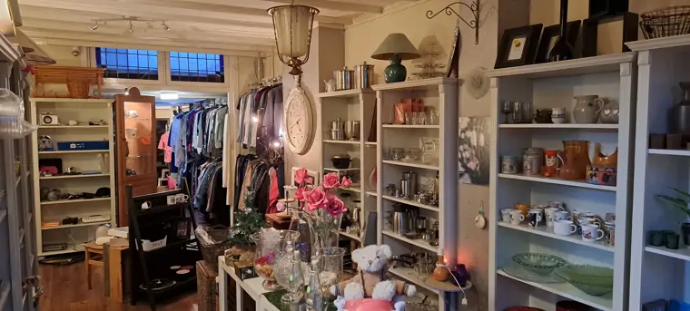 Kringloopwinkel Goed is Goed - Tilburg (6/8)
