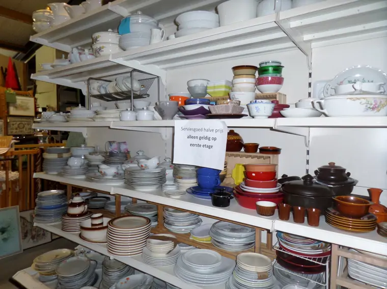 Kringloopwinkel Graafstroom - Goudriaan (18/24)