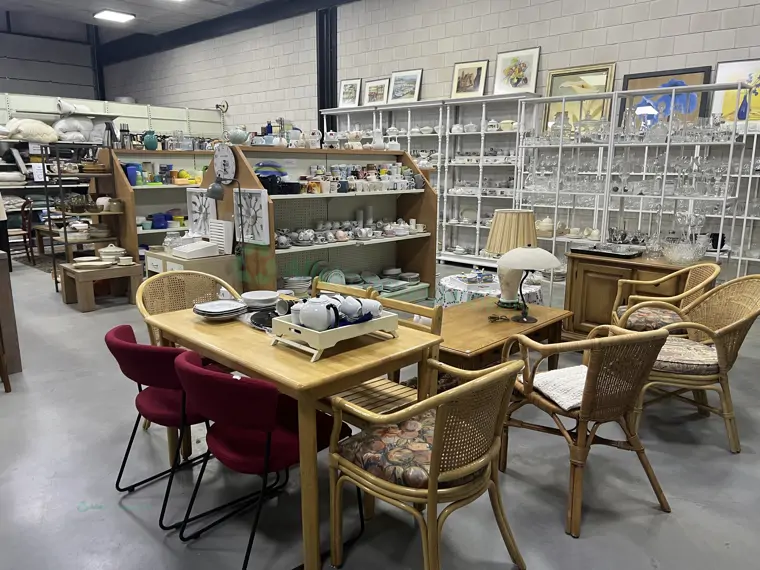 Kringloopwinkel Het Goede Doel - Brakel (4/6)