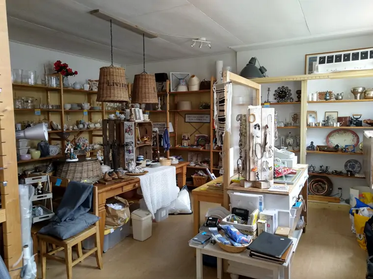 Kringloopwinkel 't Hoekie - Goudswaard (2/3)
