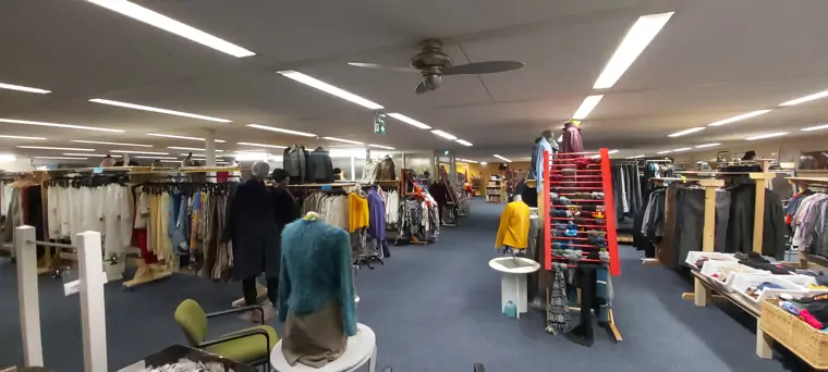 Kringloopwinkel Vollenhove (3/5)
