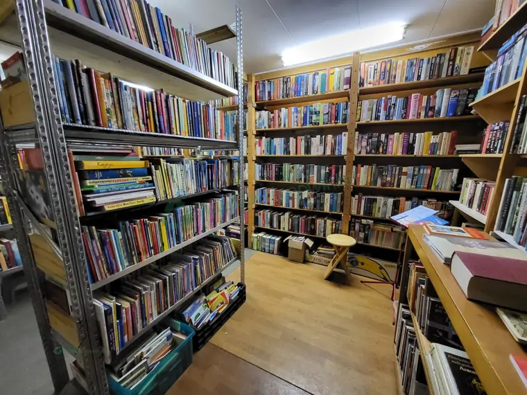 Kringloopwinkel/Boekenmarkt De Spuikom - Kamperland (3/24)
