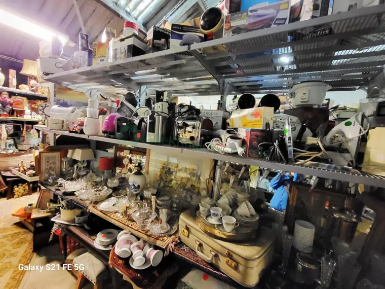 Kringloopwinkel/Boekenmarkt De Spuikom