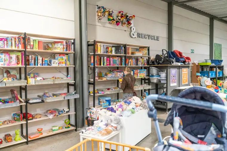 Kringwinkel Brasschaat (12/14)