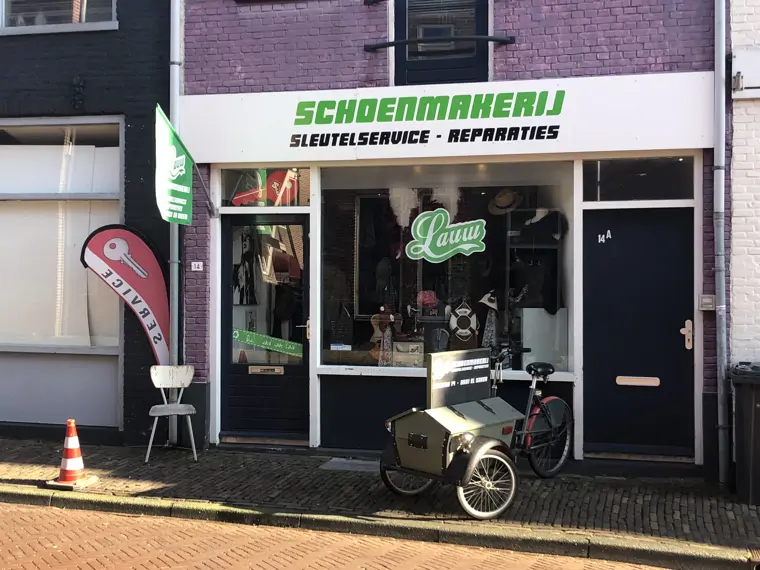Lauw Schoenmakerij & Sleutelservice - Sneek (2/19)