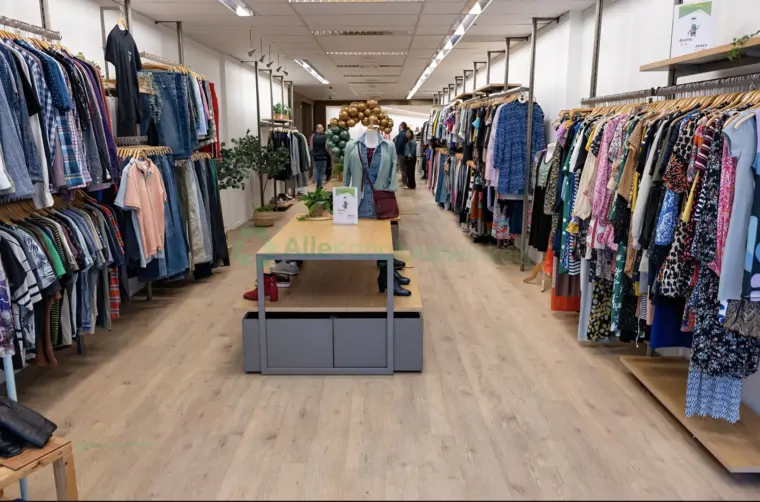Life Changing Kledingbank Assen (4/4)