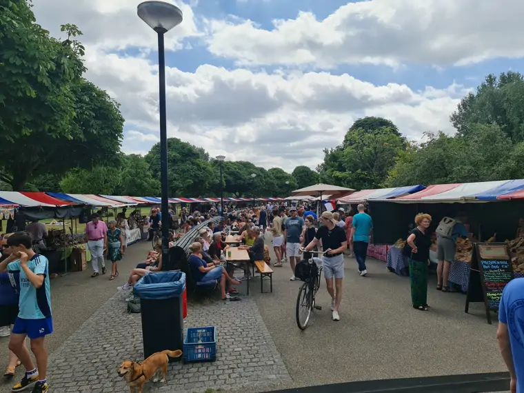 Pure Markt - Park Frankendael - Amsterdam (3/4) Pure Markt - Park Frankendael - Amsterdam (3/4)