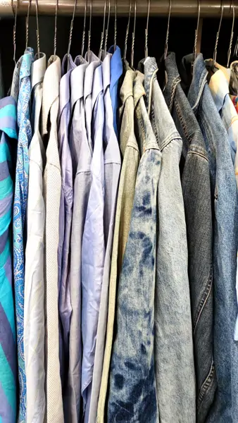 Kleding, Kringloopwinkel en Huiskamer - Schiedam (10/15) Kleding, Kringloopwinkel en Huiskamer - Schiedam (10/15)