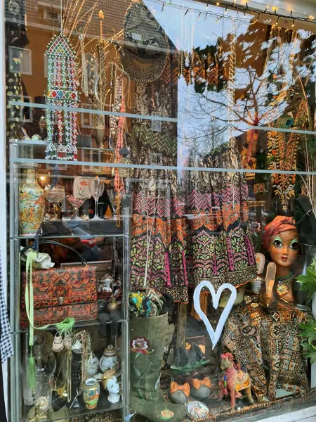 Rosa Rosas - Amsterdam (2/24)