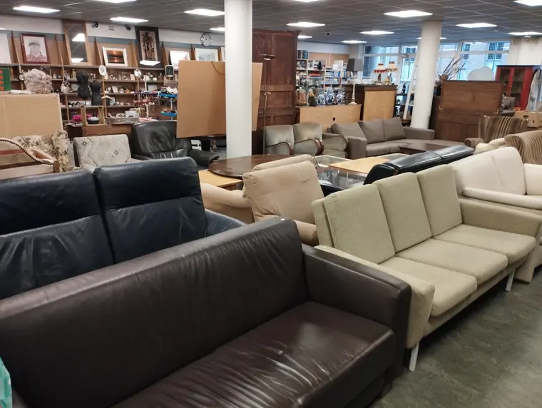 Secondhandshop Best (6/22)