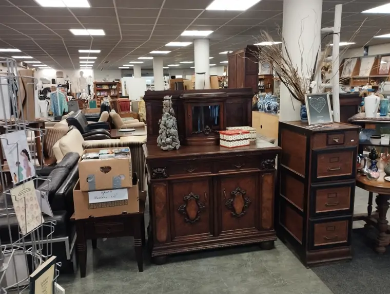 Secondhandshop Best (9/22)