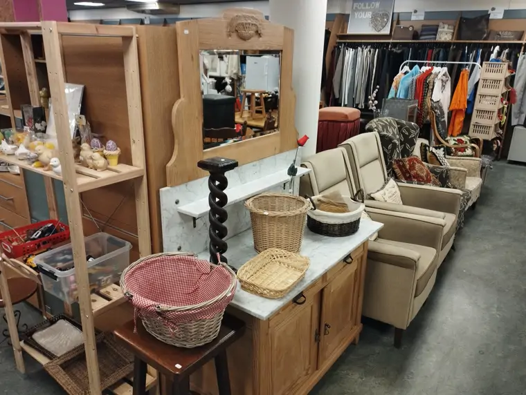Secondhandshop Best (16/22)