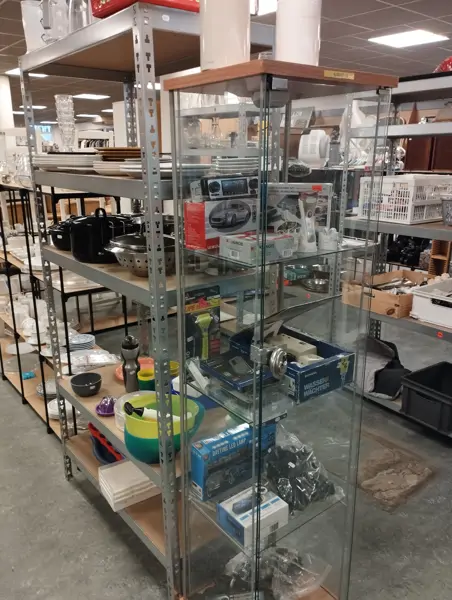 Secondhandshop Best (2/22)